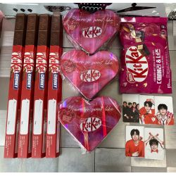 DAY6 X KITKAT HEART TIN...